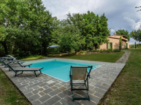 Provincial Villa in Marciano Tuscany with Swimming Pool